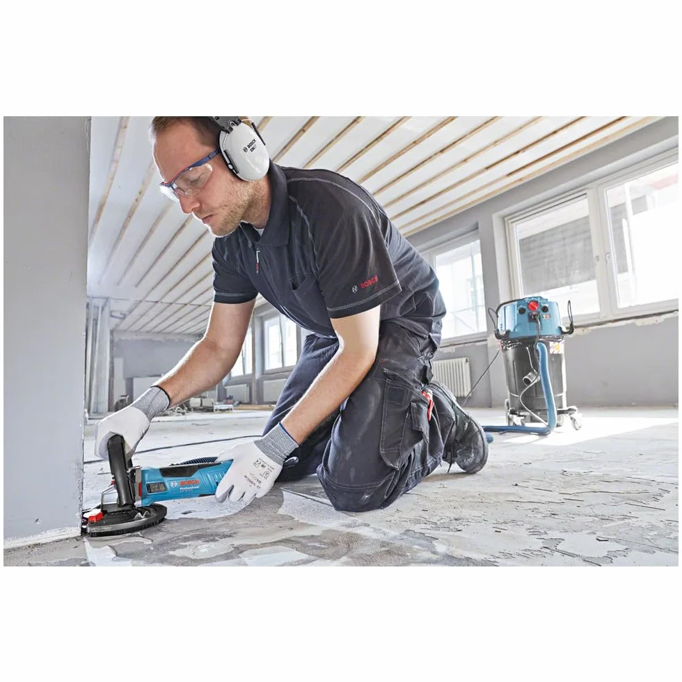 Bosch Professional: szlifierka do betonu GBR 15 CAG (1 500 W, prędkość obrotowa bez obciążenia 9 300 min–1, diamentowa tarcza garnkowa 125 mm, 3 zamienne wieńce szczotkowe, walizka L-BOXX)