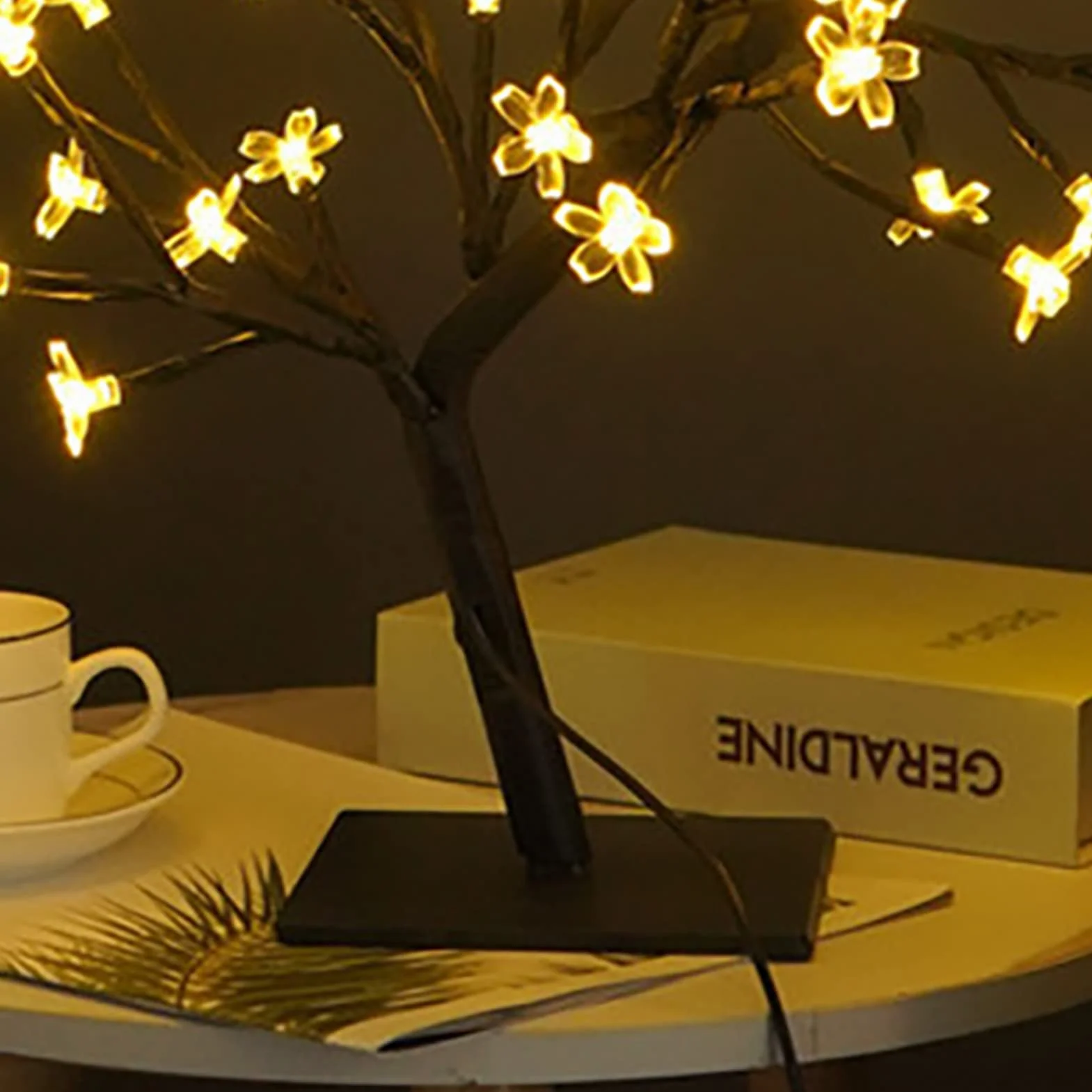 Lampka Stołowa LED w Kształcie Drzewa Bonsai USB Lampka w Kształcie Drzewa Świąteczna Dekoracja Sypialni Lampka Nocna na stół (Czarny 48 świateł)