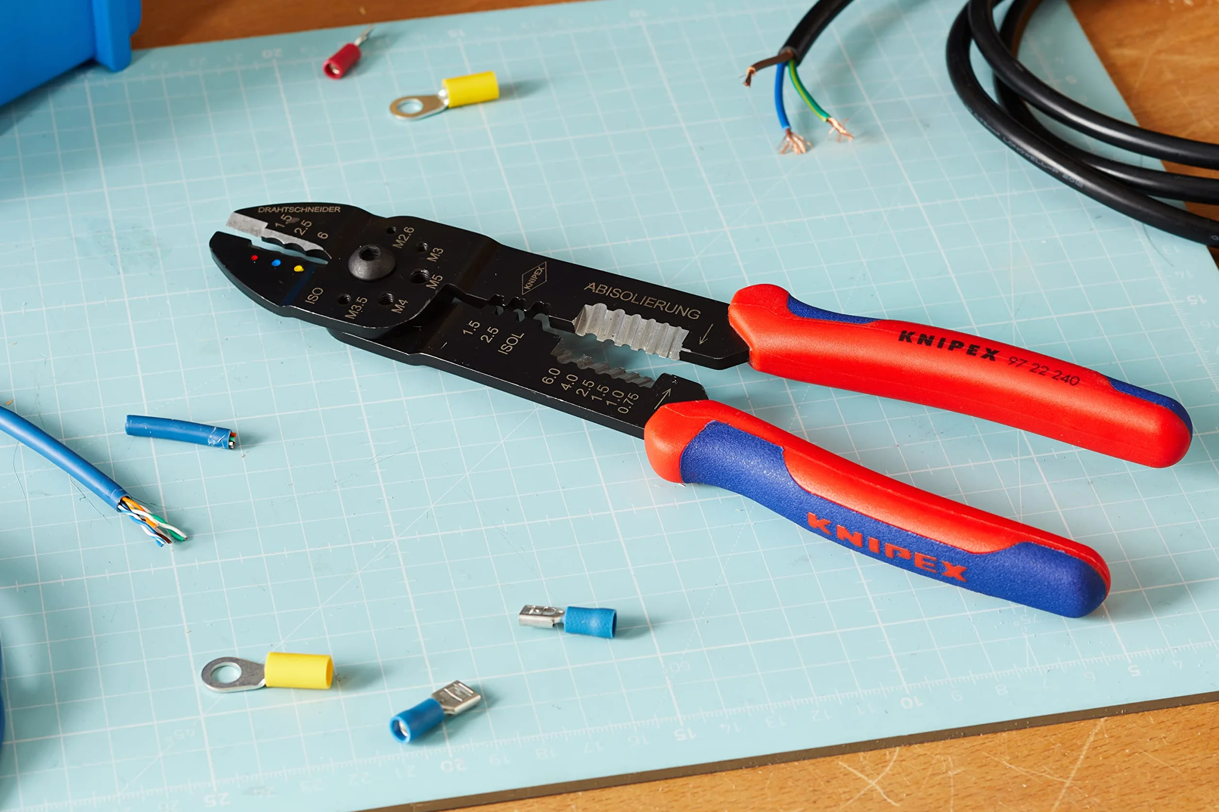 KNIPEX Szczypce do zagniatania lakierowana w kolorze czarnym z osłonkami wielokomponentowymi 240 mm, 97 22 240