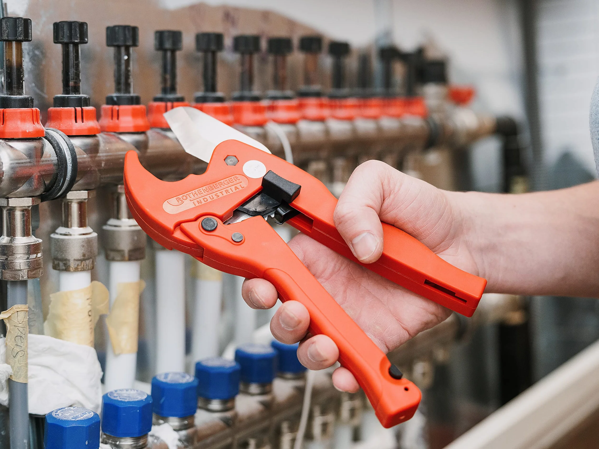 ROTHENBERGER Industrial Nożyce do rur z tworzywa sztucznego REMIUM do 42 mm, z ostrzem ze stali nierdzewnej i pałąkiem zabezpieczającym